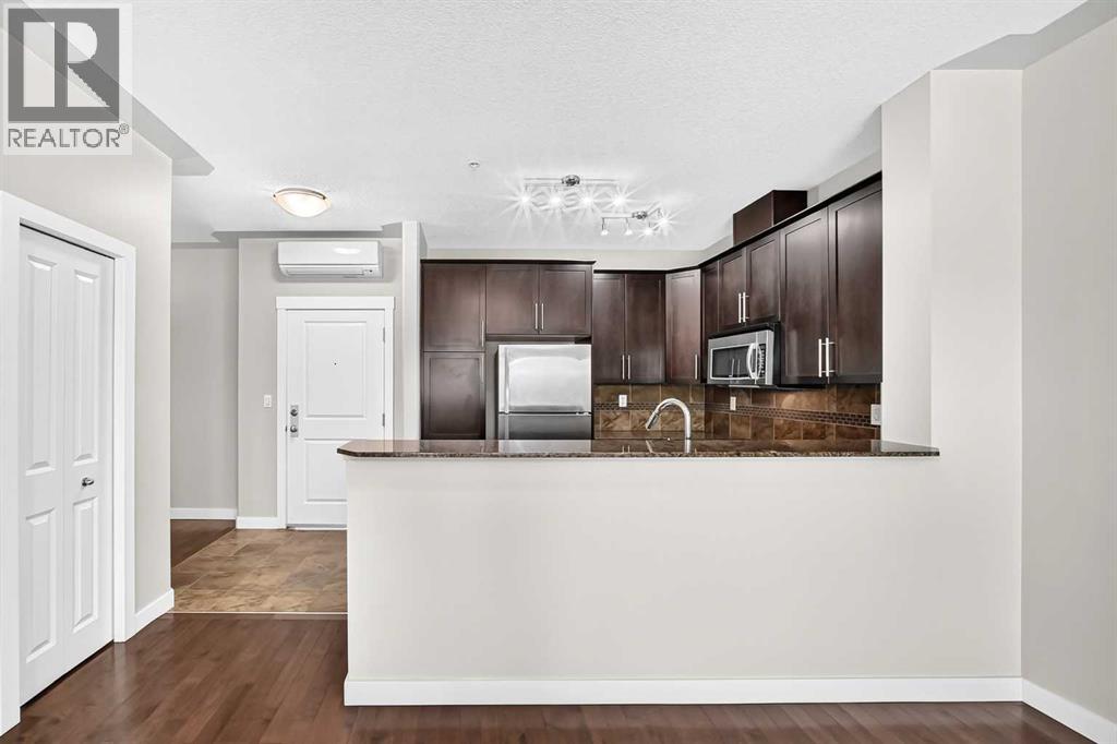 201, 35 Inglewood Park SE, Calgary, Alberta  T2G 3W9 - Photo 7 - A2328290