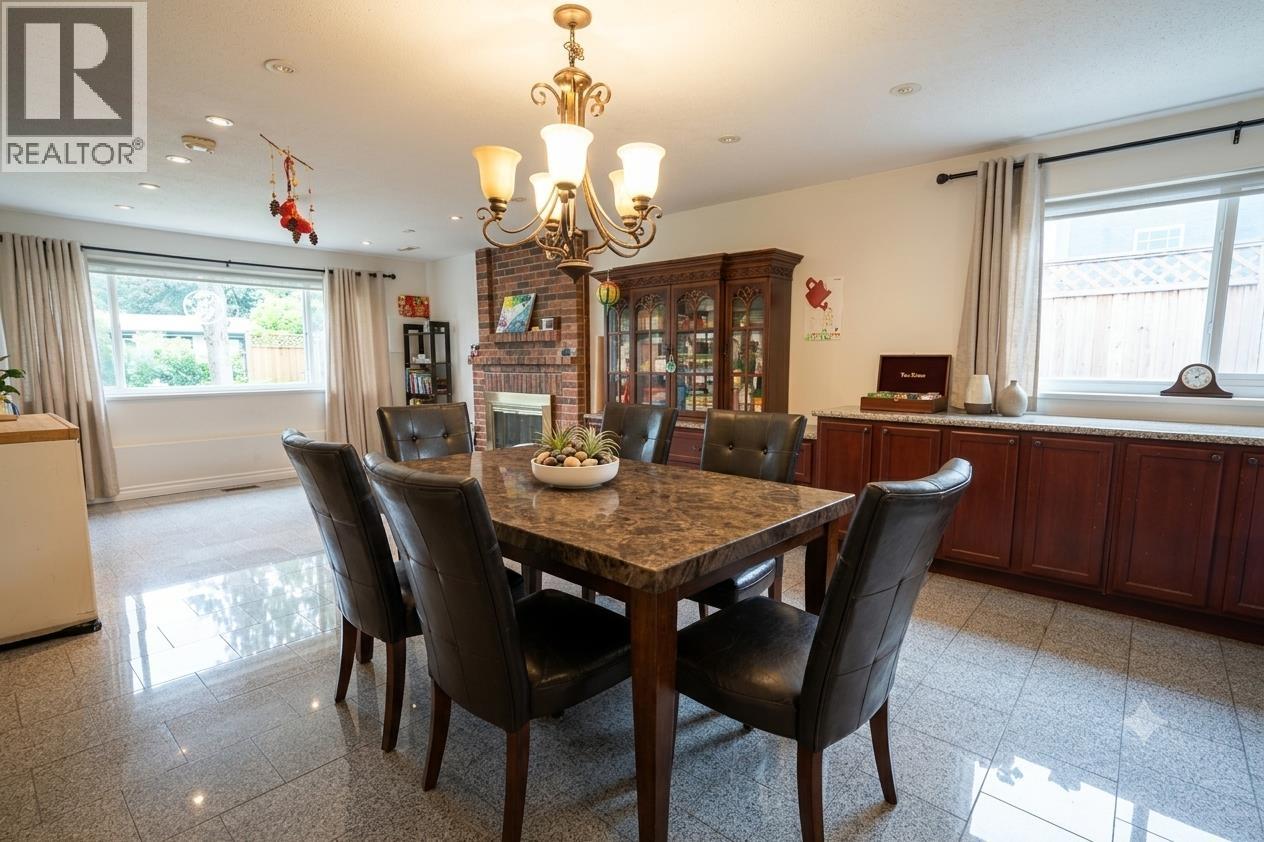 7969 Burnlake Drive, Burnaby, British Columbia  V5A 2G2 - Photo 11 - R3145128