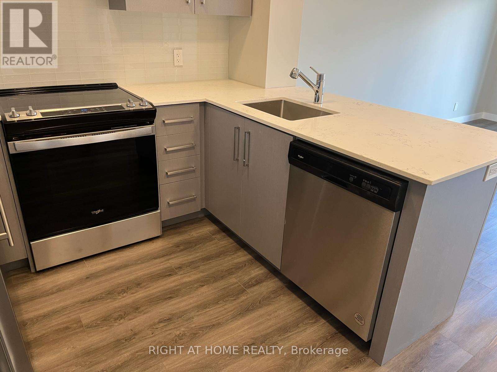 1713 - 15 Queen Street S, Hamilton, Ontario L8P 3R4 - Photo 5 - X13552136