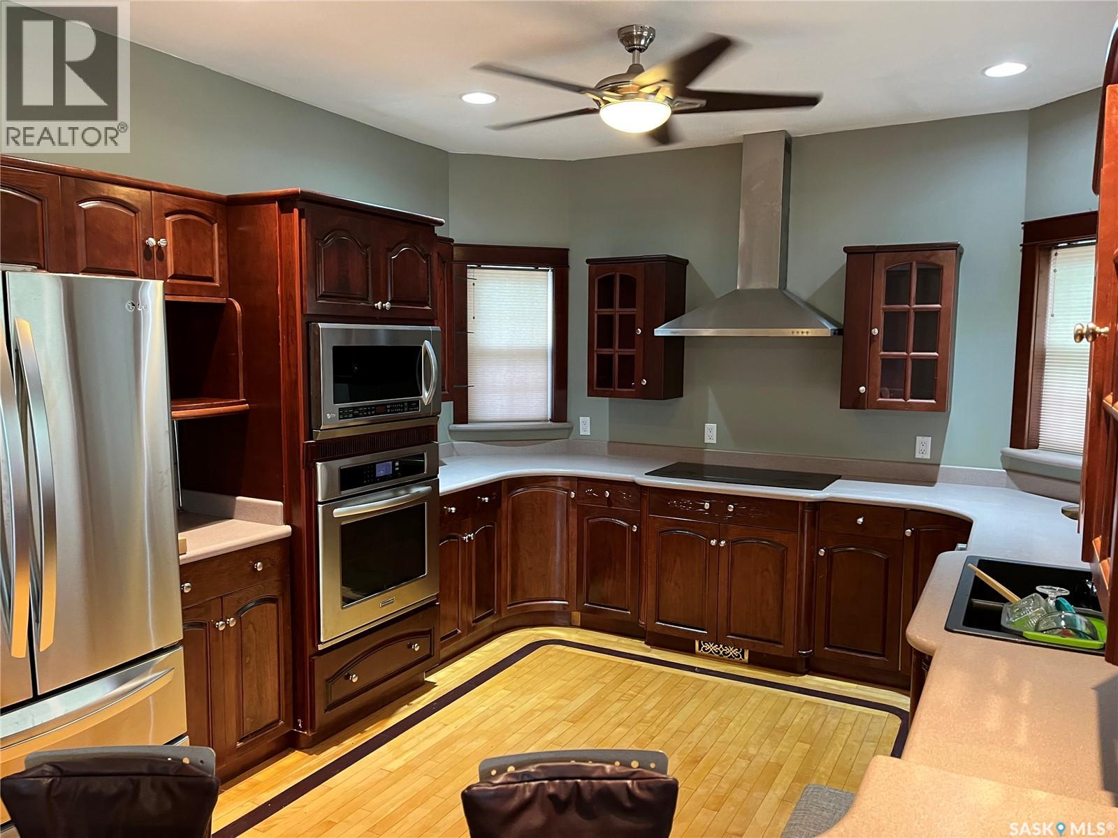244 1st Avenue E, Gravelbourg, Saskatchewan  S0H 1X0 - Photo 4 - SK042100