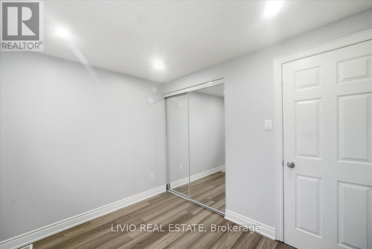 4002 Brandon Gate Drive, Mississauga, Ontario  L4T 3N4 - Photo 28 - W13542664