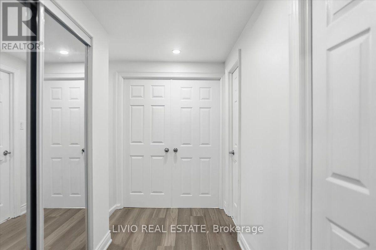 4002 Brandon Gate Drive, Mississauga, Ontario  L4T 3N4 - Photo 31 - W13542664