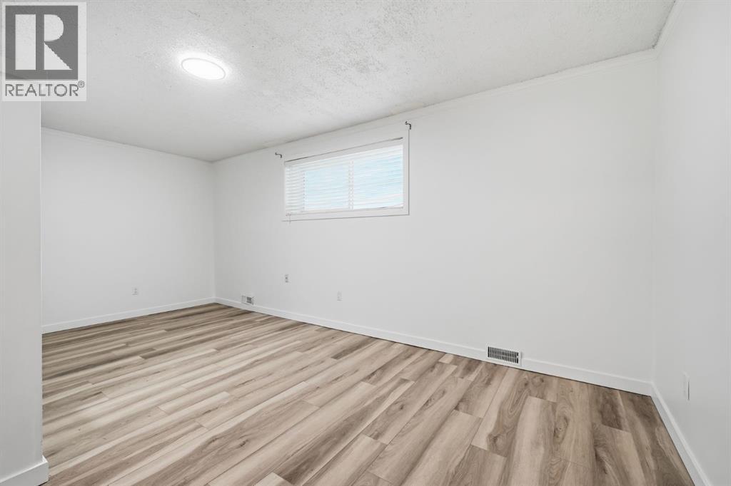 5626 Pensacola Crescent SE, Calgary, Alberta  T2A 2G6 - Photo 19 - A2325985
