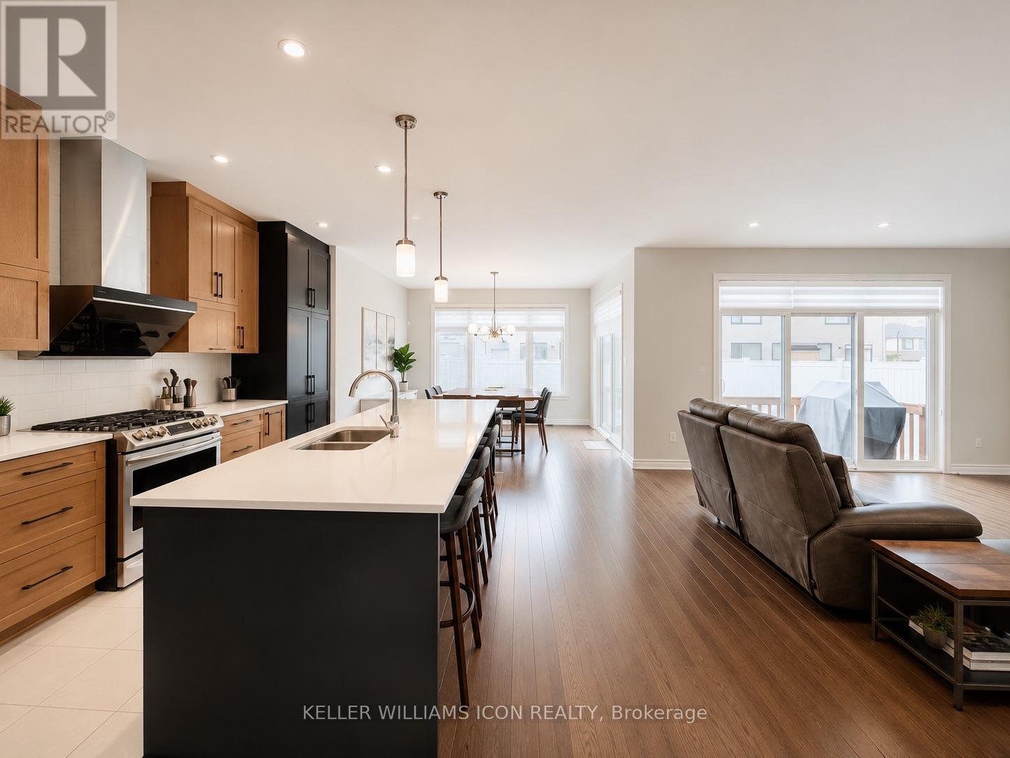 916 Ralph Hennessy Avenue, Ottawa, Ontario  K4M 1B2 - Photo 4 - X13552186
