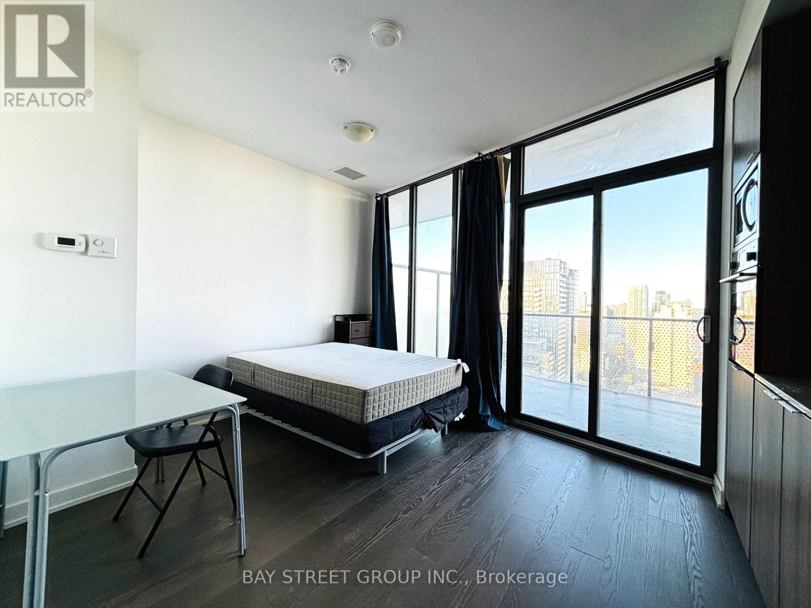 2912 - 11 Wellesley Street W, Toronto, Ontario  M4Y 1E8 - Photo 5 - C13552196