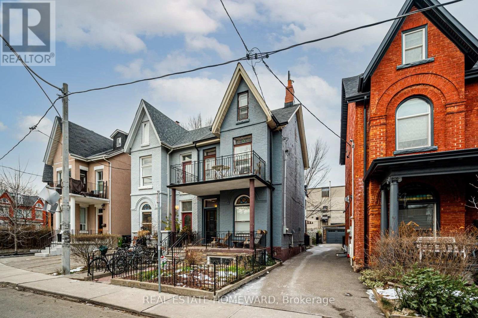 MAIN FL - 66 MACKENZIE CRESCENT, Toronto, Ontario