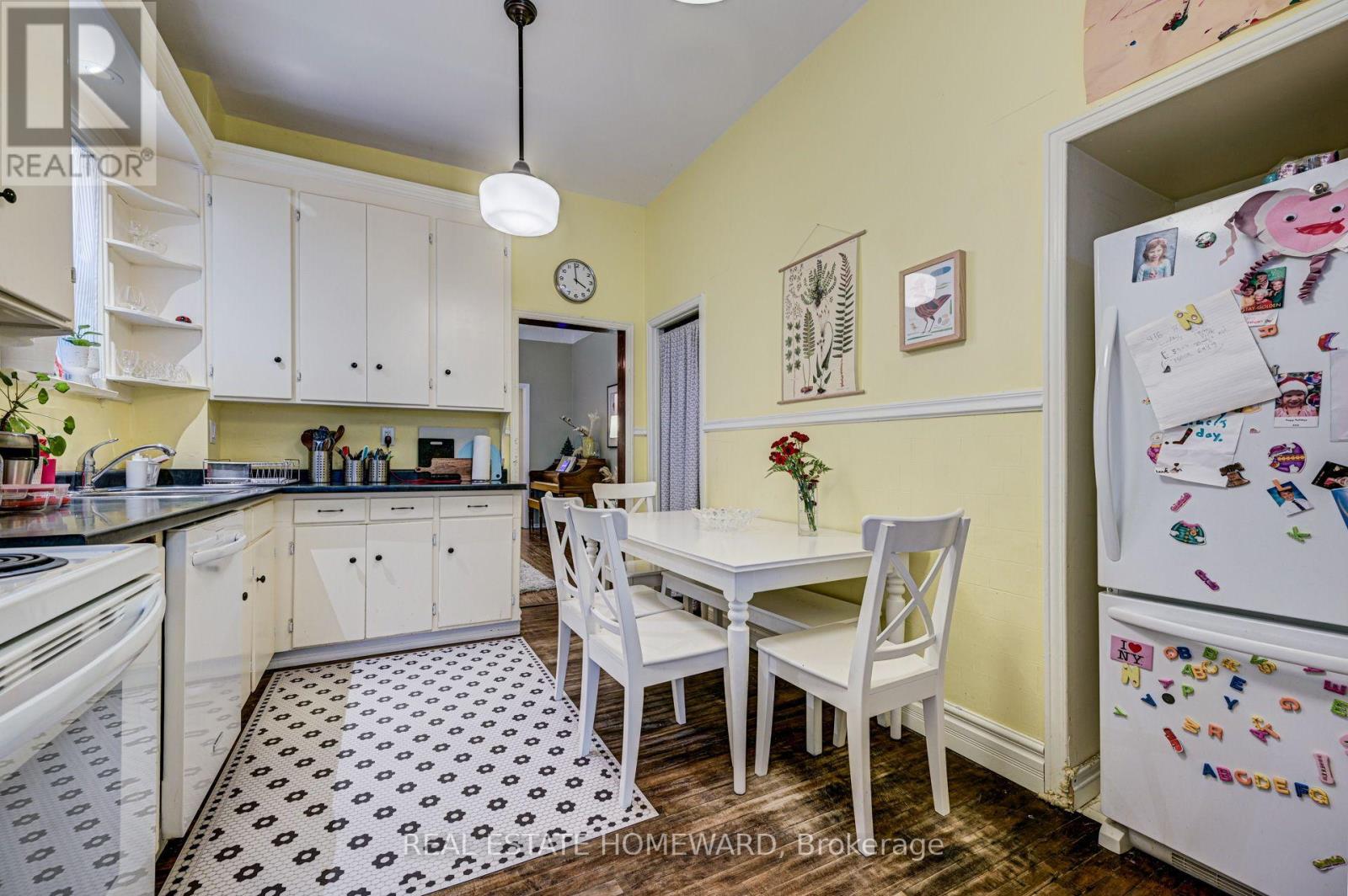 Main Fl - 66 Mackenzie Crescent, Toronto, Ontario  M6J 1T1 - Photo 13 - C13552210