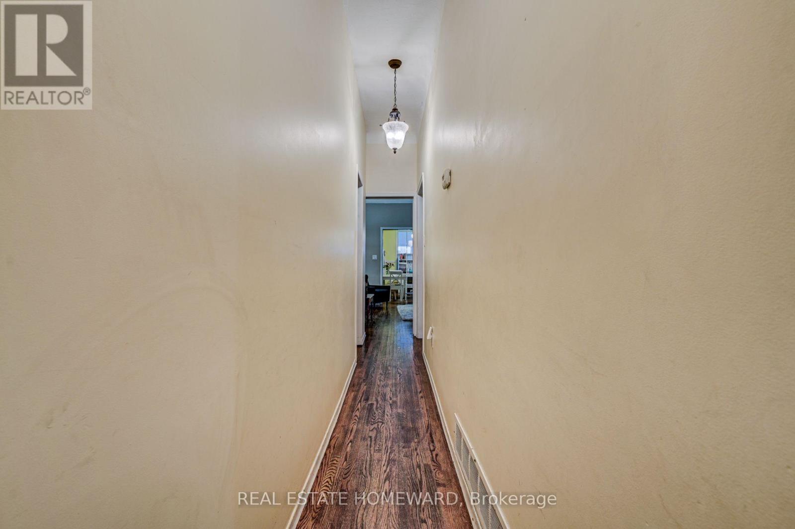 Main Fl - 66 Mackenzie Crescent, Toronto, Ontario  M6J 1T1 - Photo 7 - C13552210