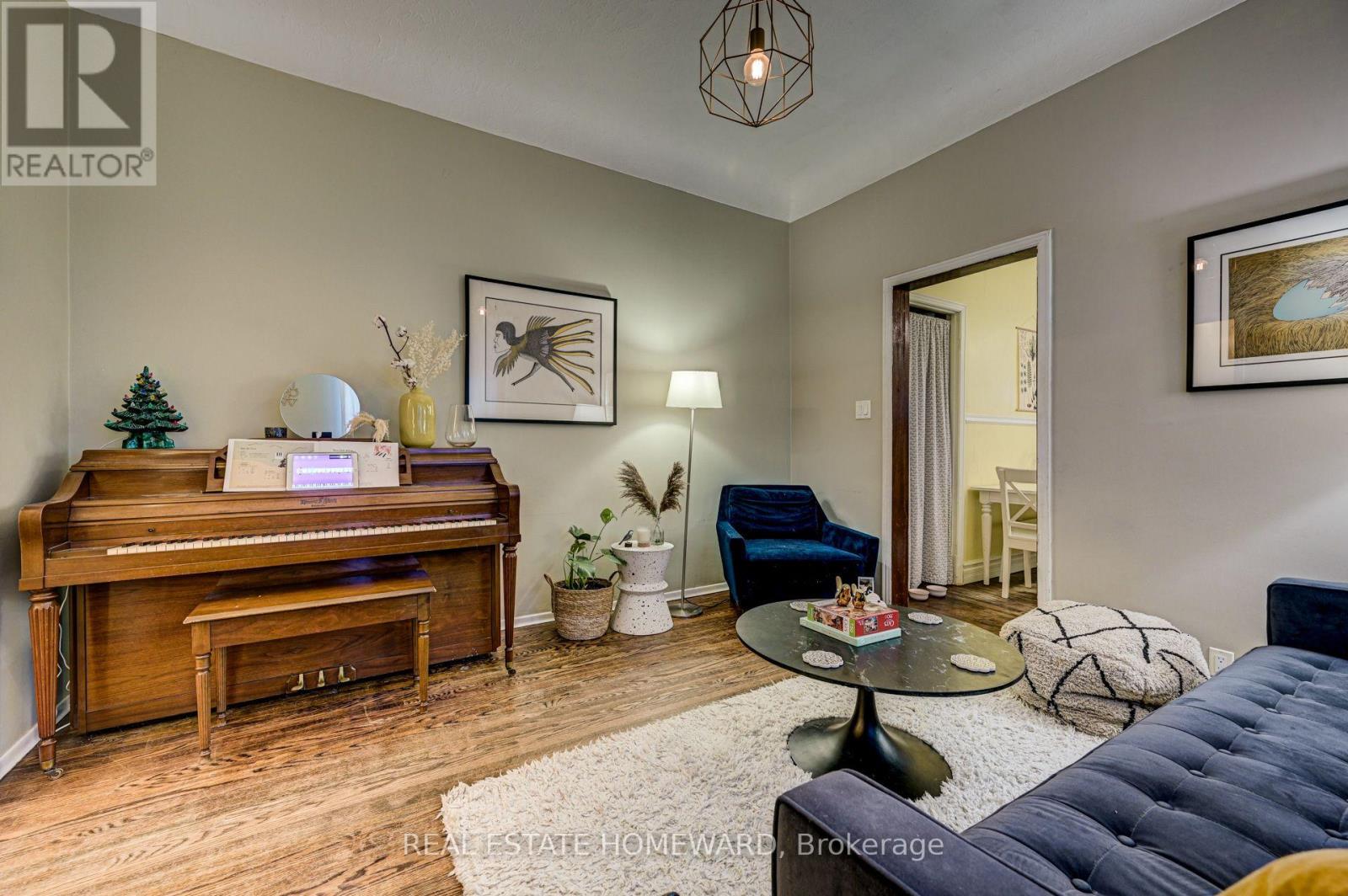 Main Fl - 66 Mackenzie Crescent, Toronto, Ontario  M6J 1T1 - Photo 9 - C13552210