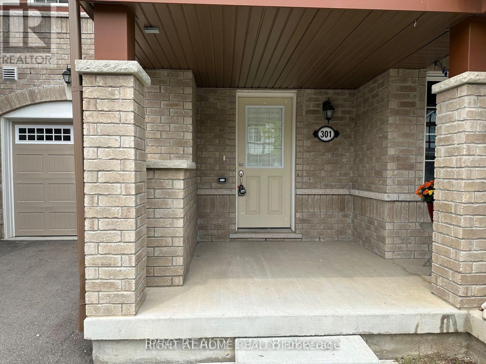 301 Murlock Heights, Milton, Ontario  L9E 1C3 - Photo 2 - W13552188