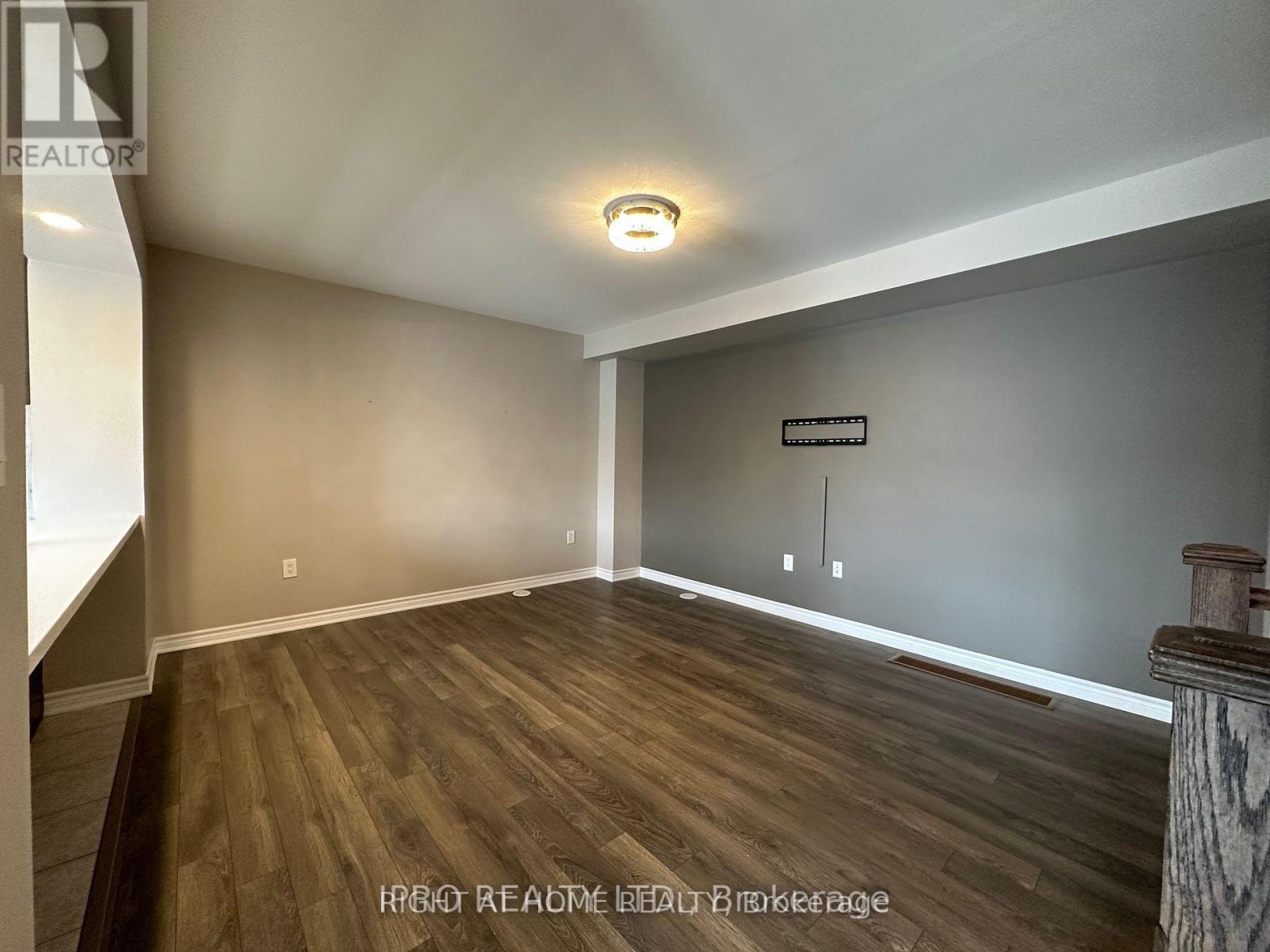 301 Murlock Heights, Milton, Ontario  L9E 1C3 - Photo 4 - W13552188
