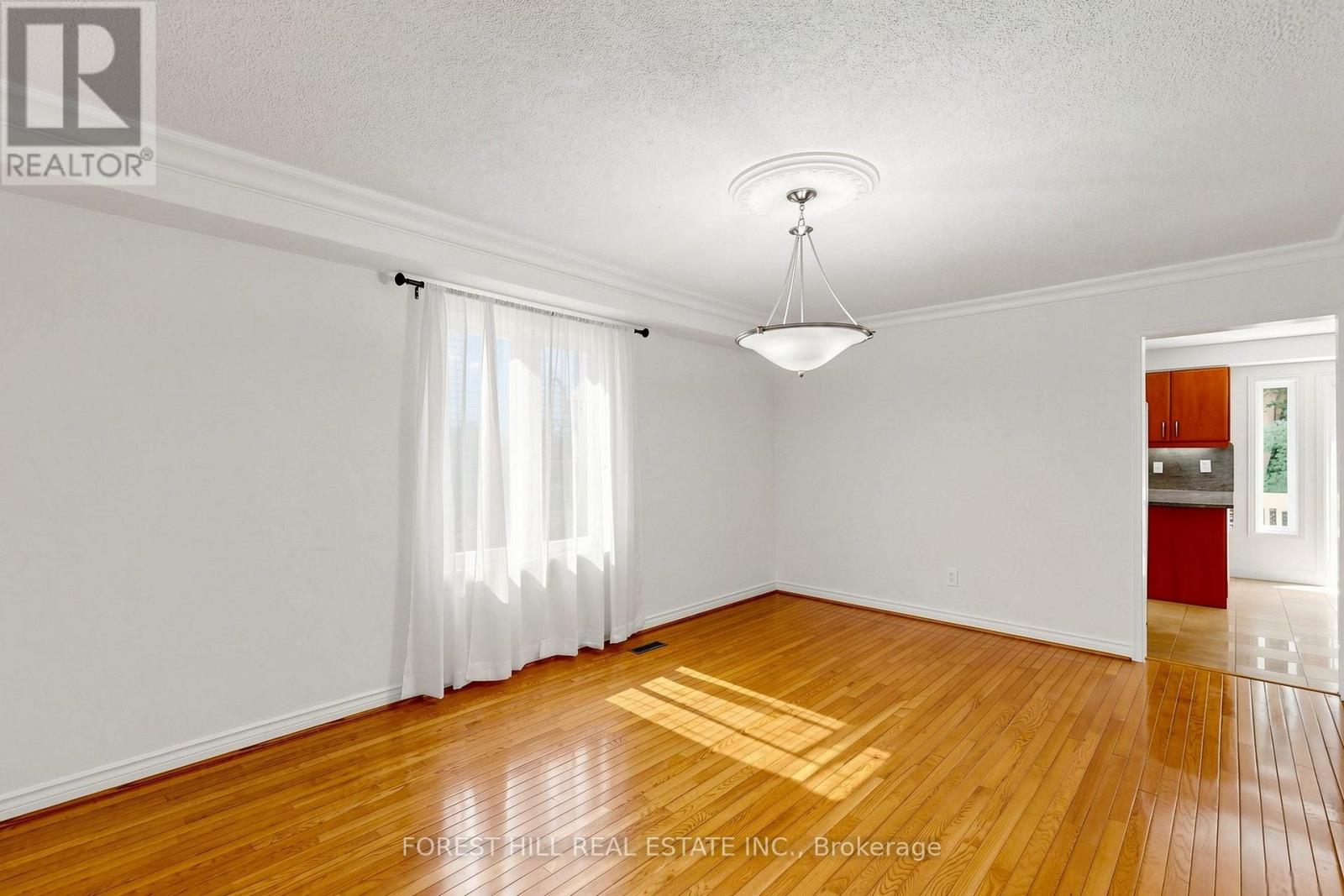 47 Edenbridge Drive, Vaughan, Ontario  L4J 7V1 - Photo 5 - N13060072
