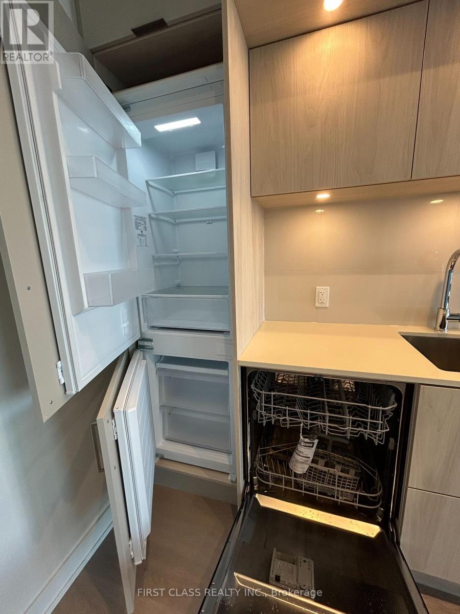 6509 - 448 Burnhamthorpe Road W, Mississauga, Ontario L4W 2A6 - Photo 10 - W13551274
