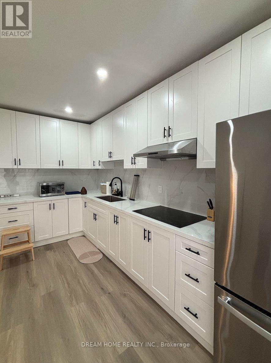 101 - 138 Robert Street, Toronto, Ontario  M5S 2K3 - Photo 1 - C13552246
