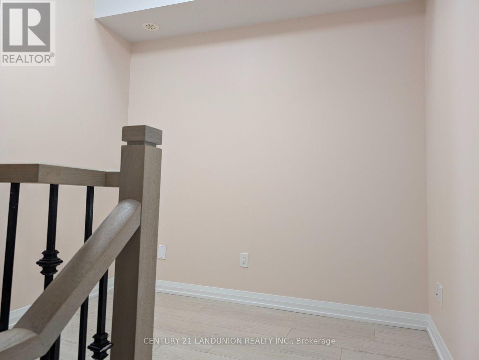 38 - 1050 PORTAGE PARKWAY, Vaughan (Concord)