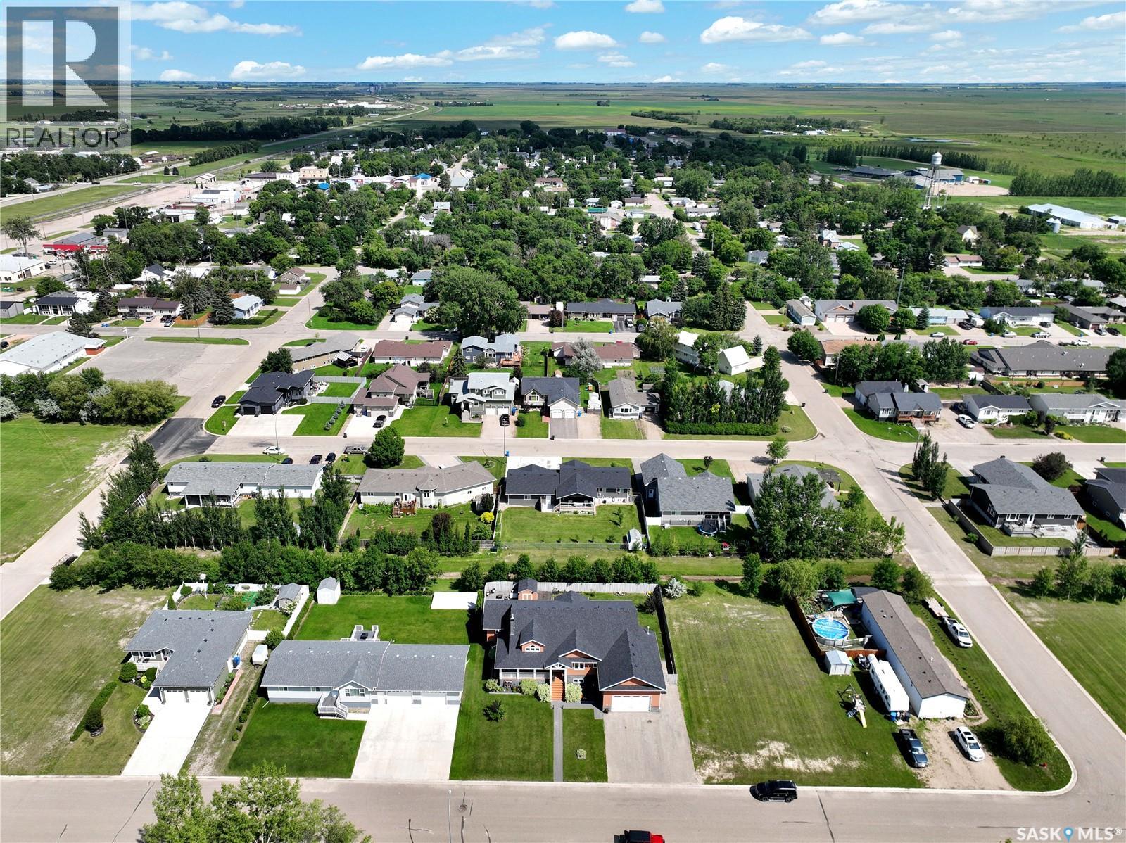 207 6th Street W, Carnduff, Saskatchewan  S0C 0S0 - Photo 58 - SK042155