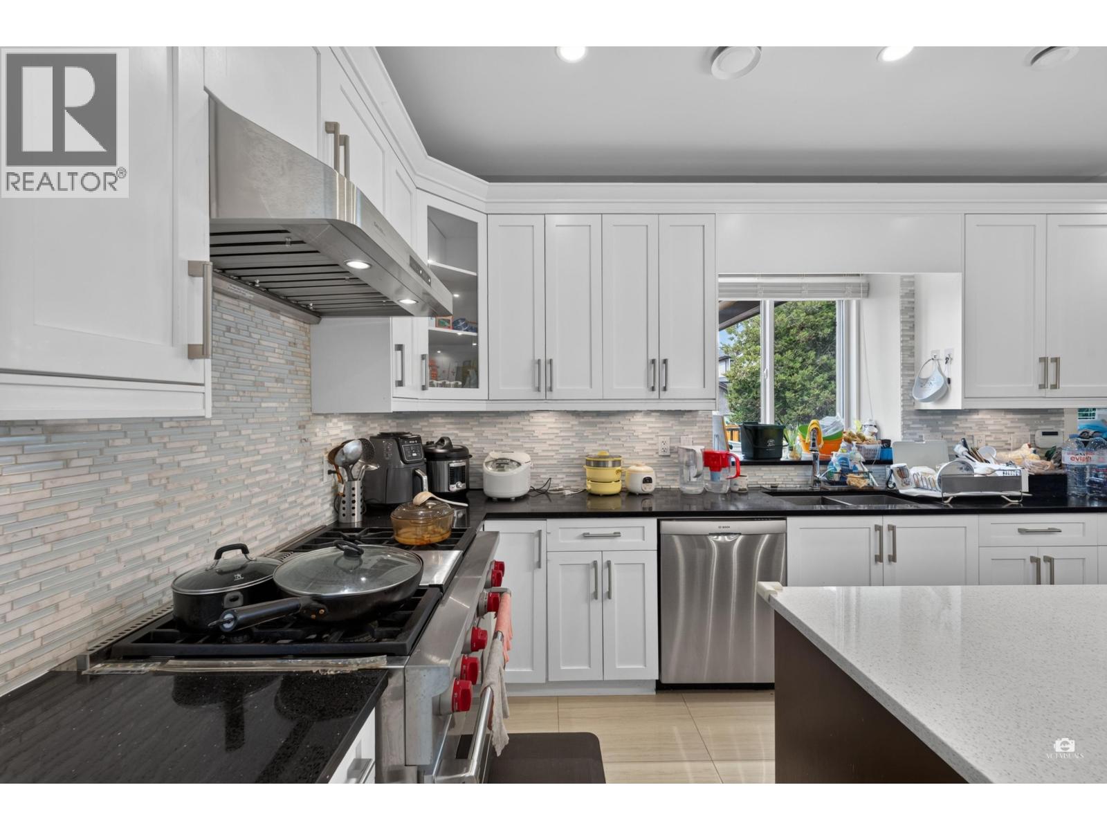 3873 Pine Street, Burnaby, British Columbia  V5G 1Z3 - Photo 10 - R3145102