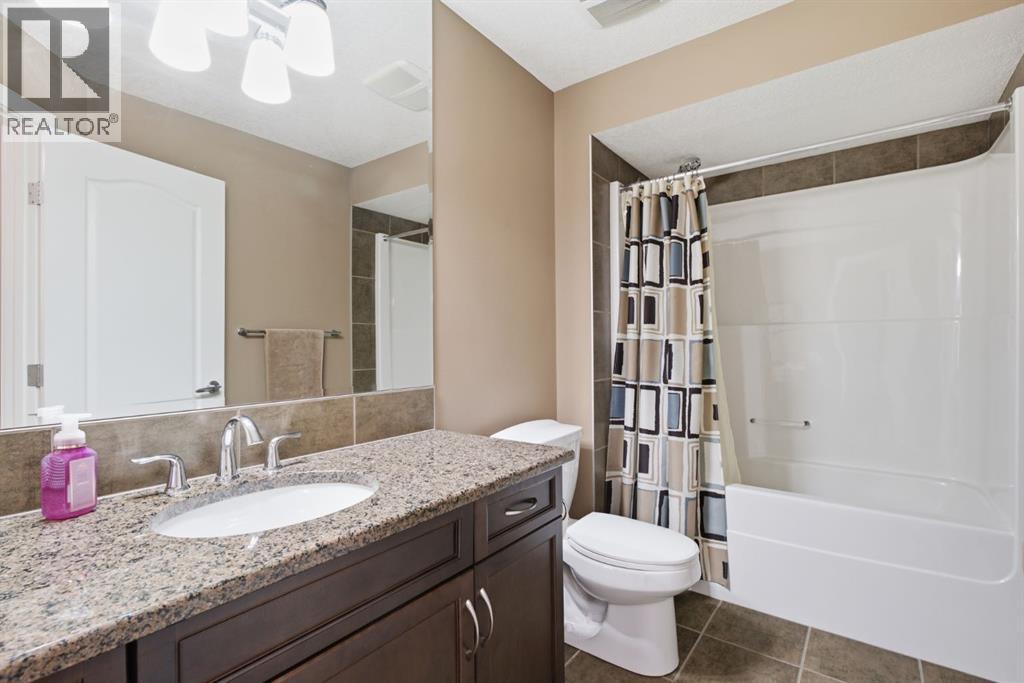 230 Sunset Square, Cochrane, Alberta  T4C 0H3 - Photo 36 - A2327581