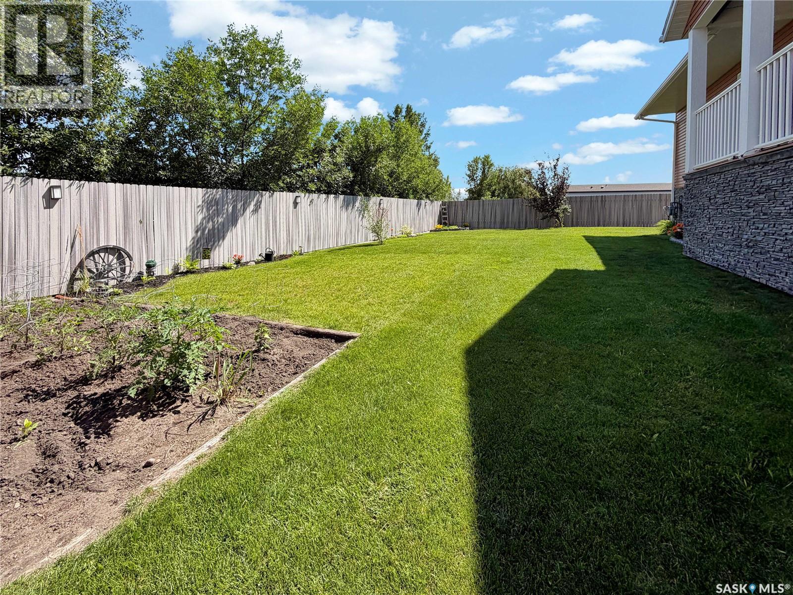 207 6th Street W, Carnduff, Saskatchewan  S0C 0S0 - Photo 36 - SK042155