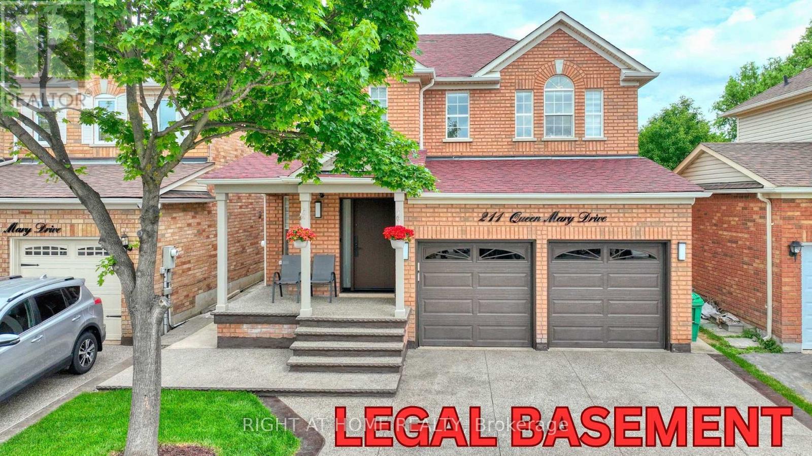 211 QUEEN MARY DRIVE, Brampton, Ontario
