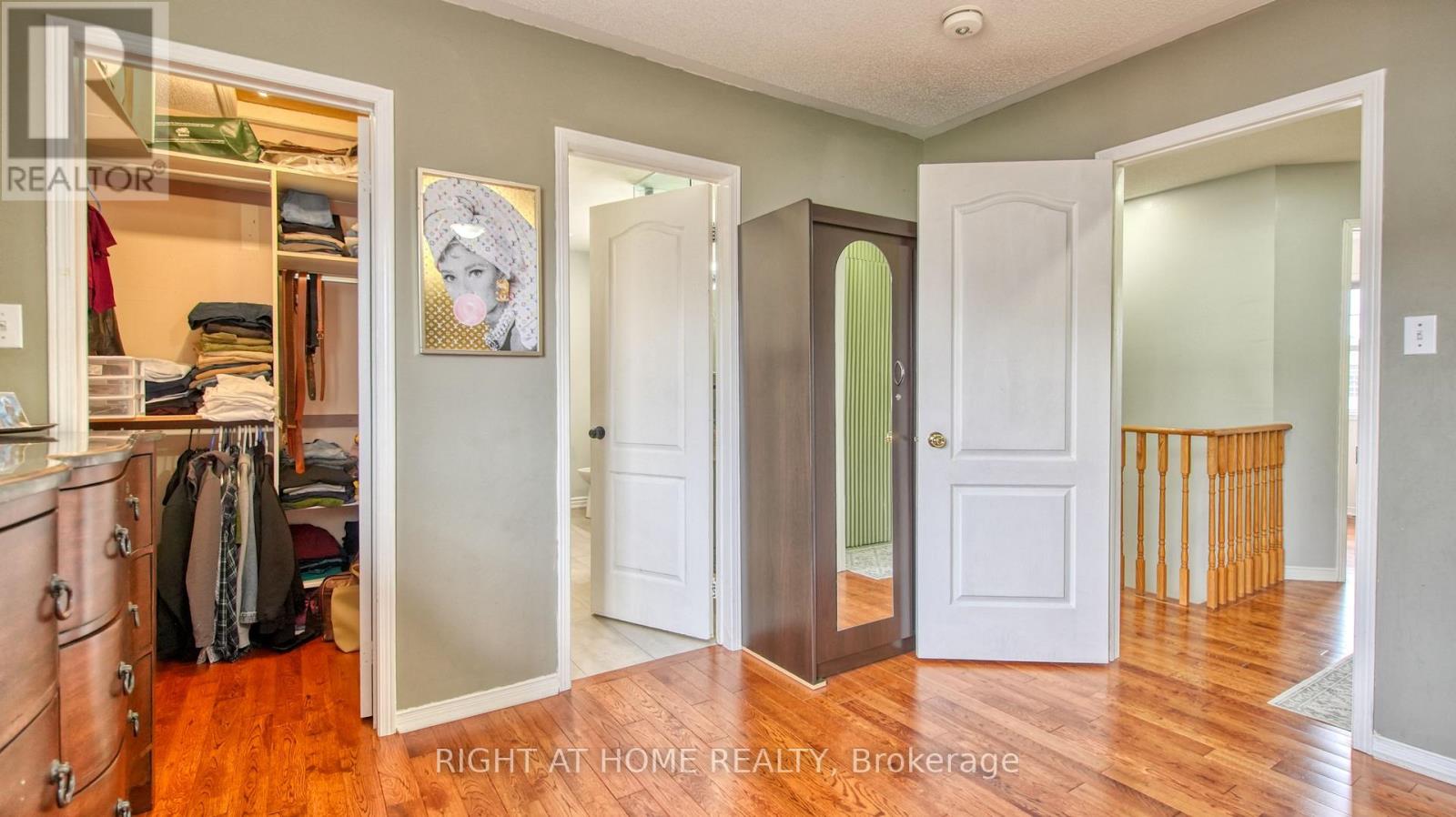 211 Queen Mary Drive, Brampton, Ontario L7A 1Y9 - Photo 20 - W13547098