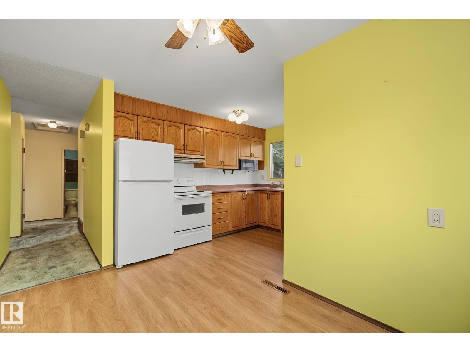8115 169 St NW, Edmonton, Alberta  T5R 2W4 - Photo 10 - E4498355
