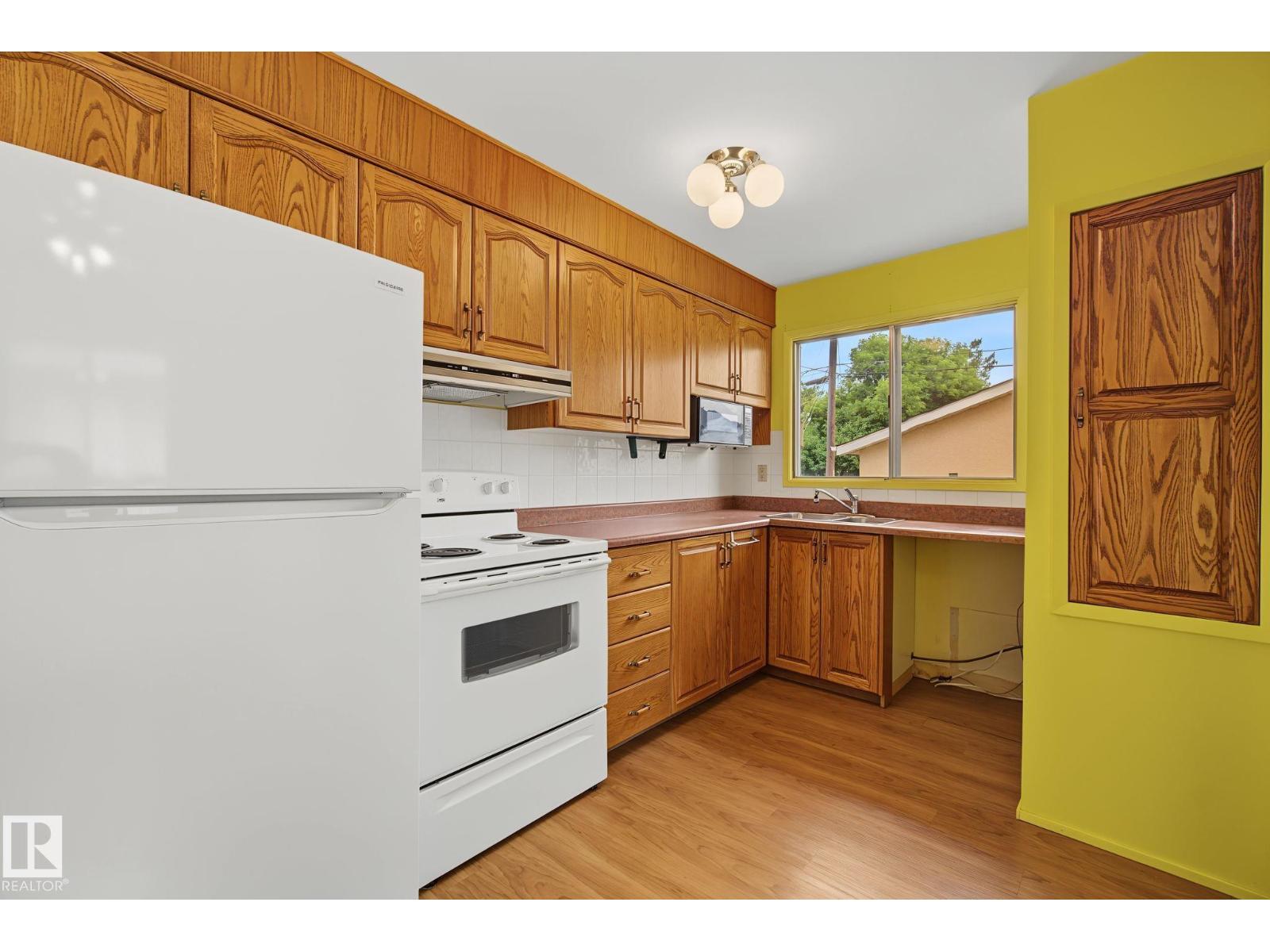 8115 169 St NW, Edmonton, Alberta  T5R 2W4 - Photo 11 - E4498355