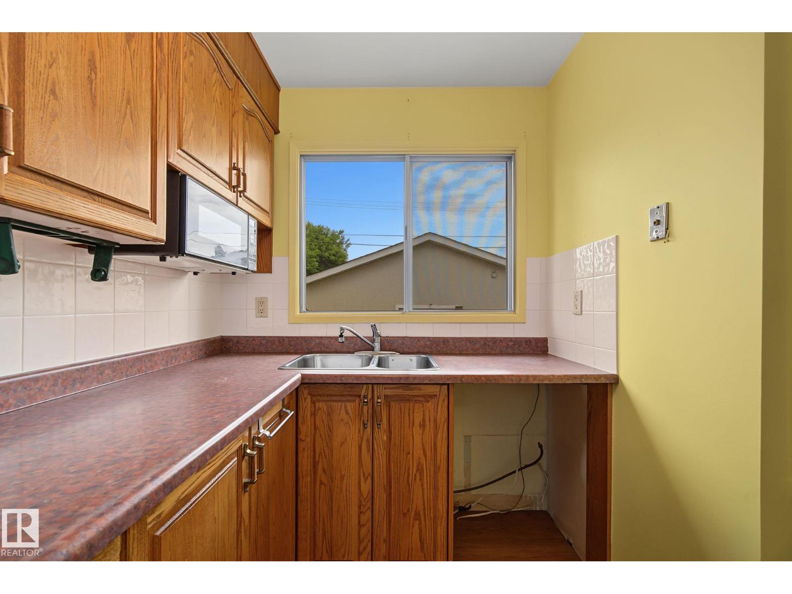 8115 169 St NW, Edmonton, Alberta  T5R 2W4 - Photo 13 - E4498355