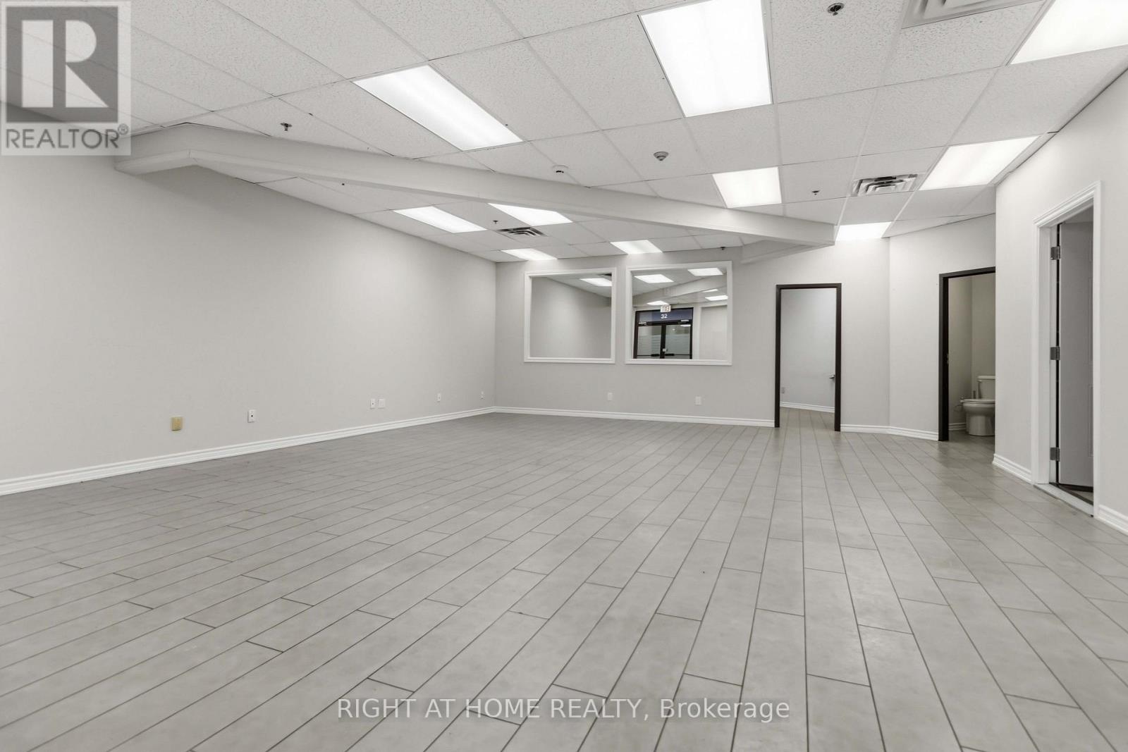 32 - 2800 Skymark Avenue, Mississauga, Ontario  L4W 5A6 - Photo 14 - W13552274