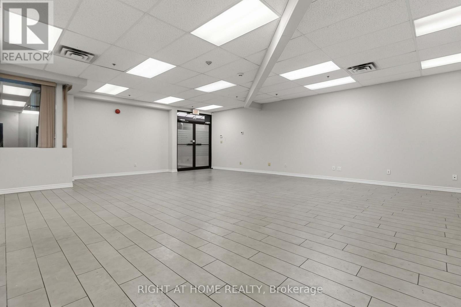 32 - 2800 Skymark Avenue, Mississauga, Ontario  L4W 5A6 - Photo 15 - W13552274