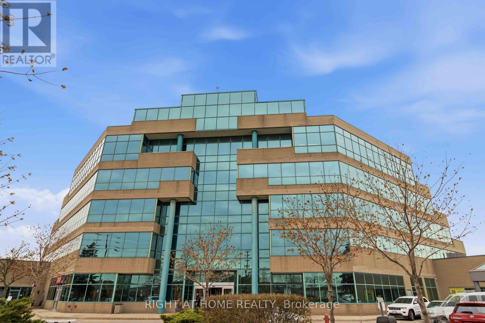 32 - 2800 Skymark Avenue, Mississauga, Ontario  L4W 5A6 - Photo 2 - W13552274