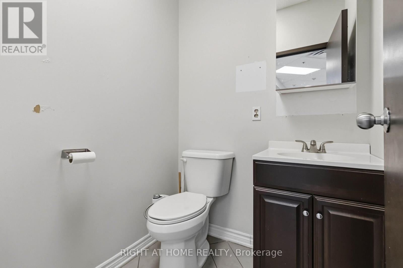 32 - 2800 Skymark Avenue, Mississauga, Ontario  L4W 5A6 - Photo 27 - W13552274