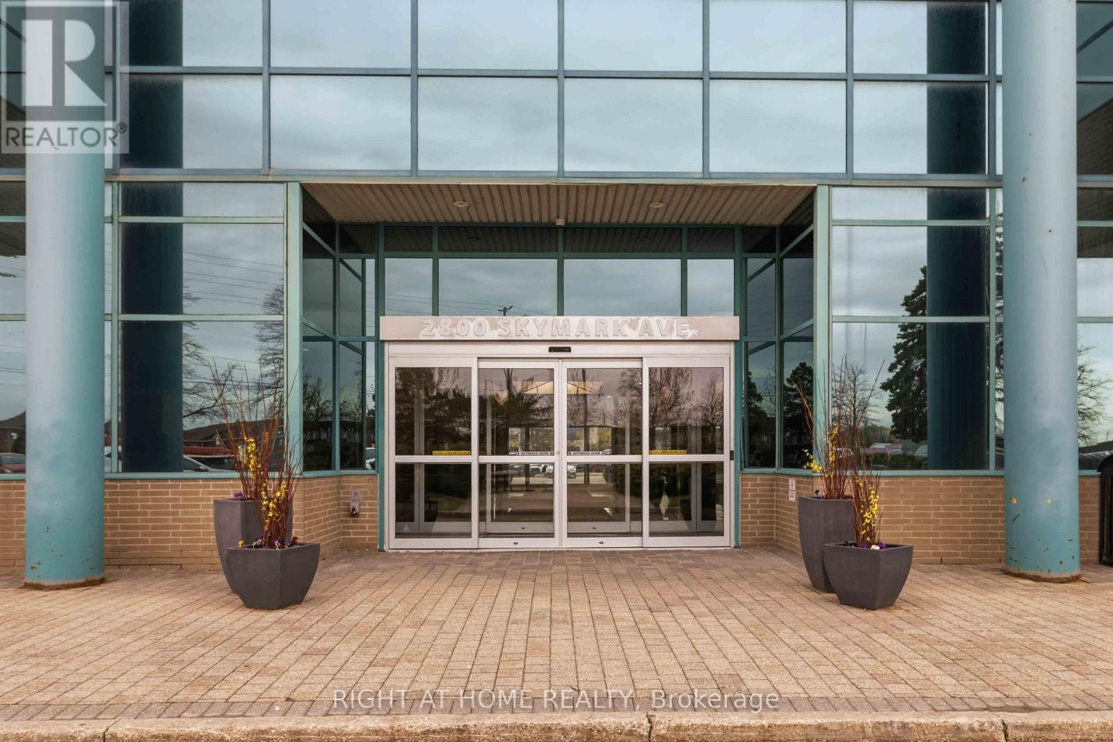 32 - 2800 Skymark Avenue, Mississauga, Ontario  L4W 5A6 - Photo 5 - W13552274