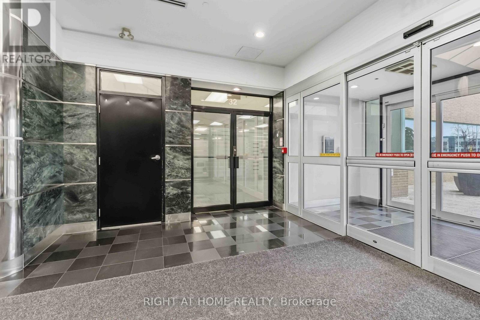 32 - 2800 Skymark Avenue, Mississauga, Ontario  L4W 5A6 - Photo 6 - W13552274