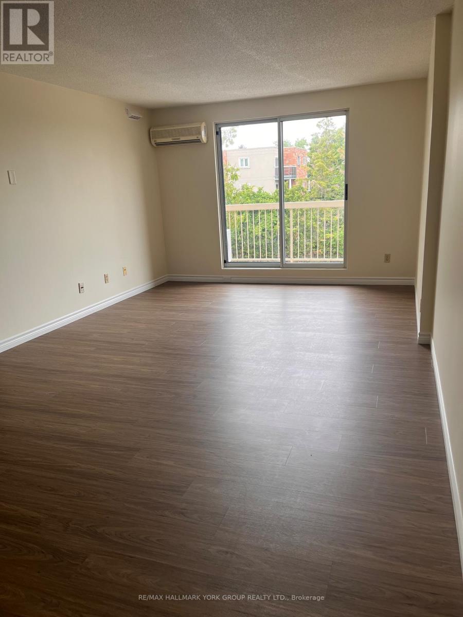 O12 - 131 Edgehill Drive, Barrie, Ontario  L4N 1L9 - Photo 3 - S13546924