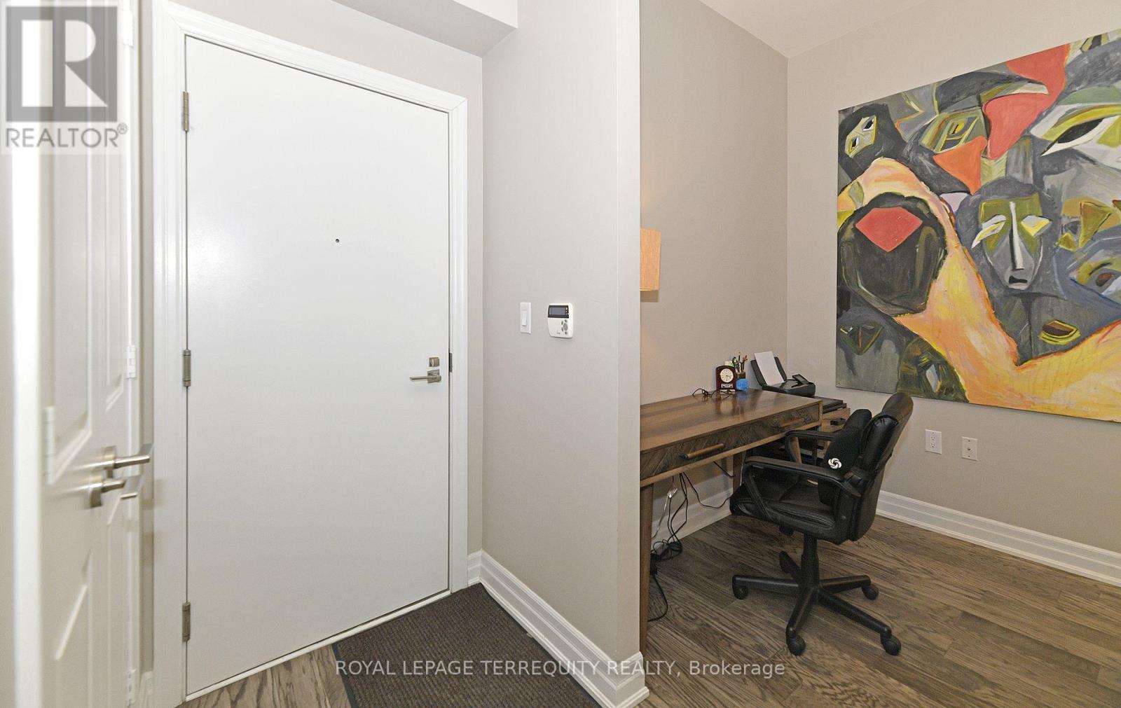 1004 - 8 The Esplanade, Toronto, Ontario  M5E 0A6 - Photo 7 - C13552302