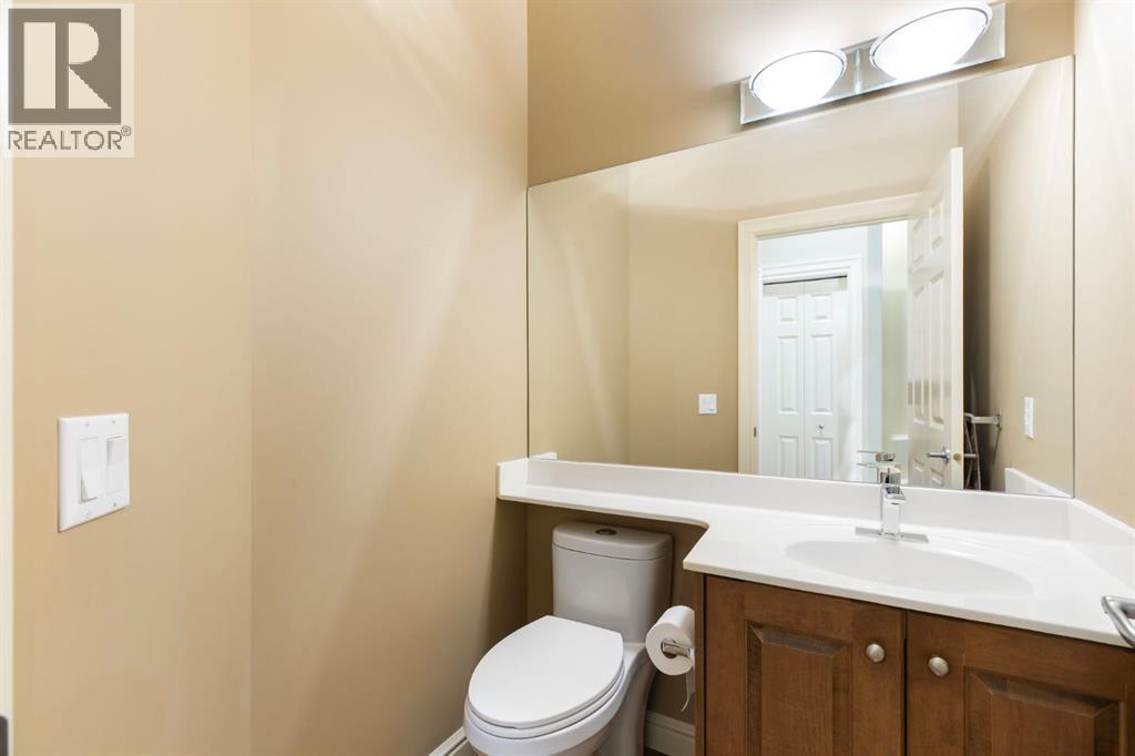 131 Gleneagles Terrace, Cochrane, Alberta  T4C 1W6 - Photo 4 - A2327909