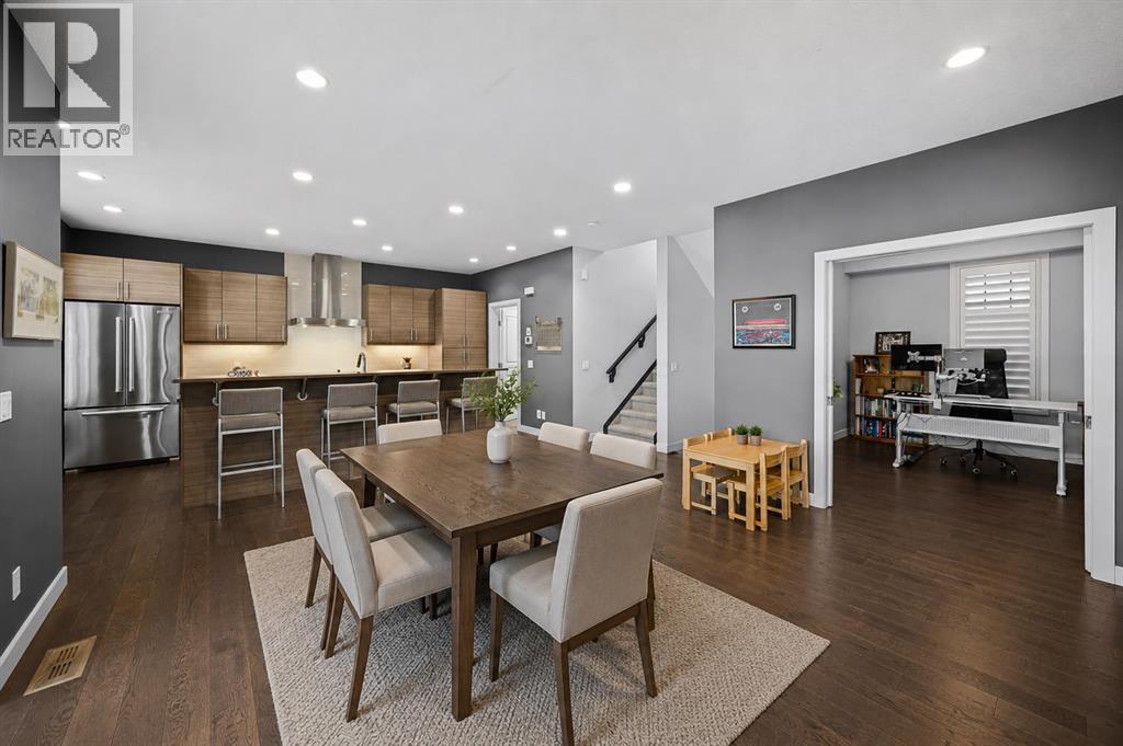29 Mary Dover Drive SW, Calgary, Alberta  T3E 7M6 - Photo 11 - A2326352