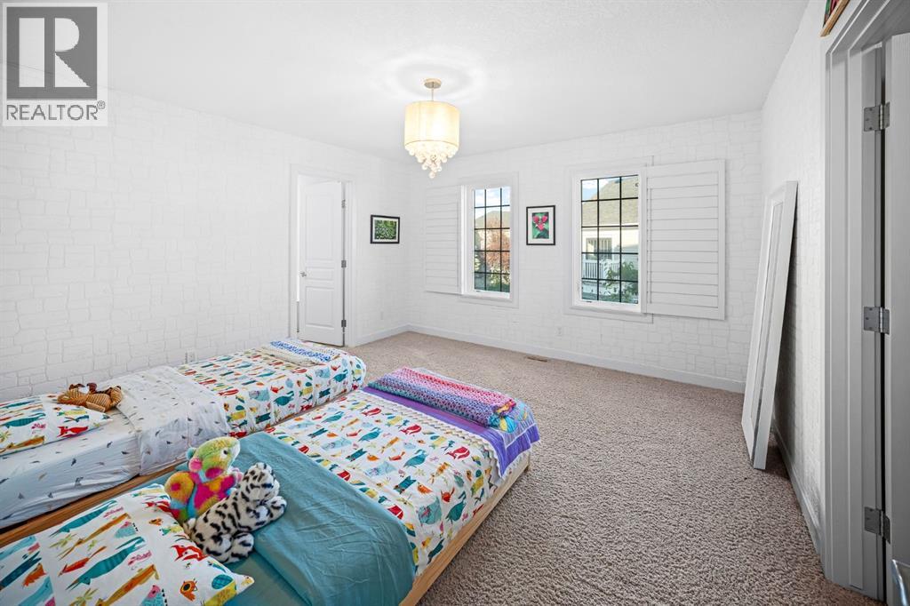 29 Mary Dover Drive SW, Calgary, Alberta  T3E 7M6 - Photo 23 - A2326352