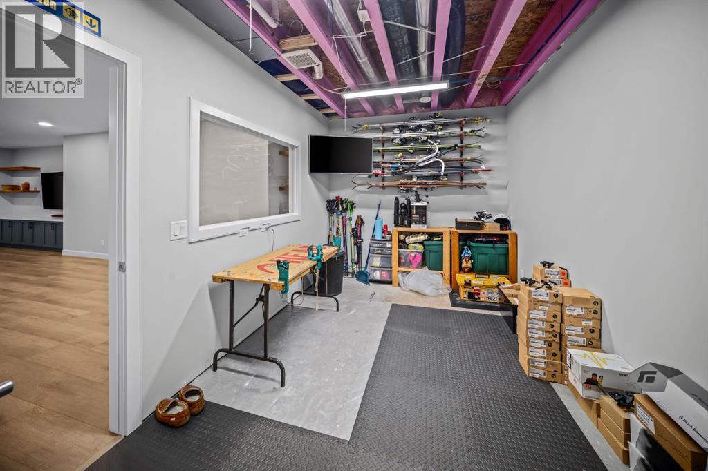 29 Mary Dover Drive SW, Calgary, Alberta  T3E 7M6 - Photo 42 - A2326352