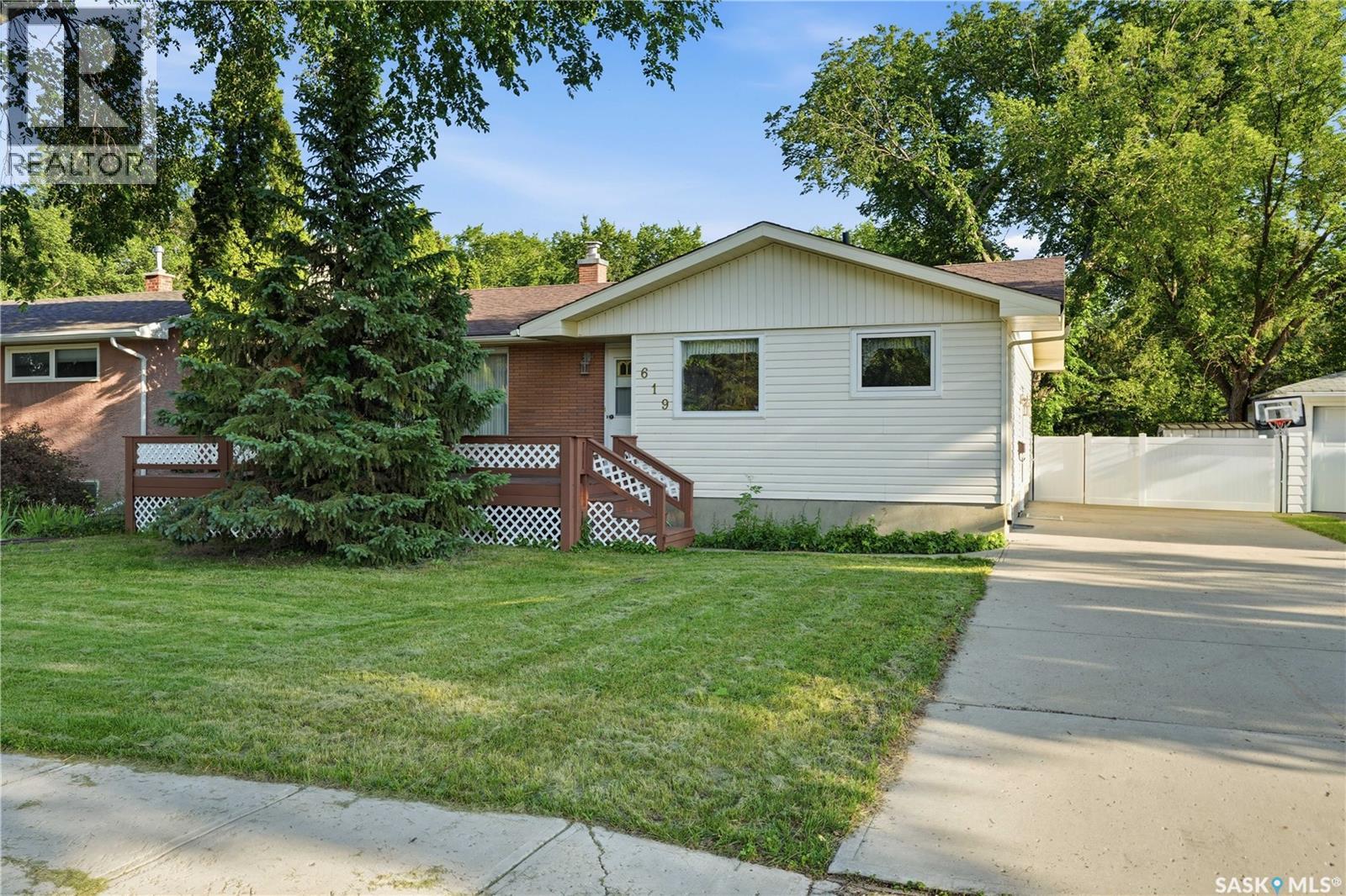 619 Murray AVENUE E, Regina, Saskatchewan