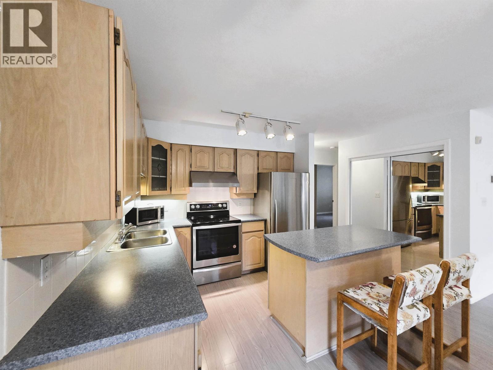 101 5565 Barker Avenue, Burnaby, British Columbia  V5H 2N8 - Photo 5 - R3143526