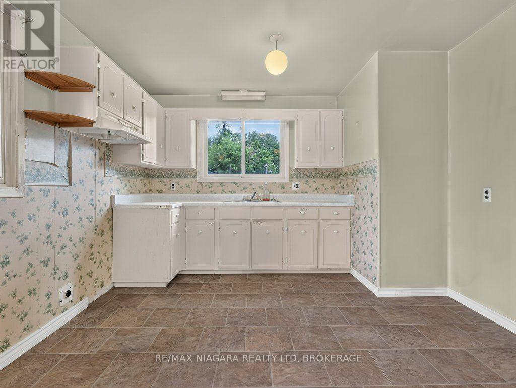 6127 Strohan Street, Niagara Falls, Ontario  L2J 3J3 - Photo 16 - X13552318
