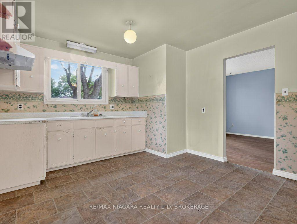 6127 Strohan Street, Niagara Falls, Ontario  L2J 3J3 - Photo 18 - X13552318