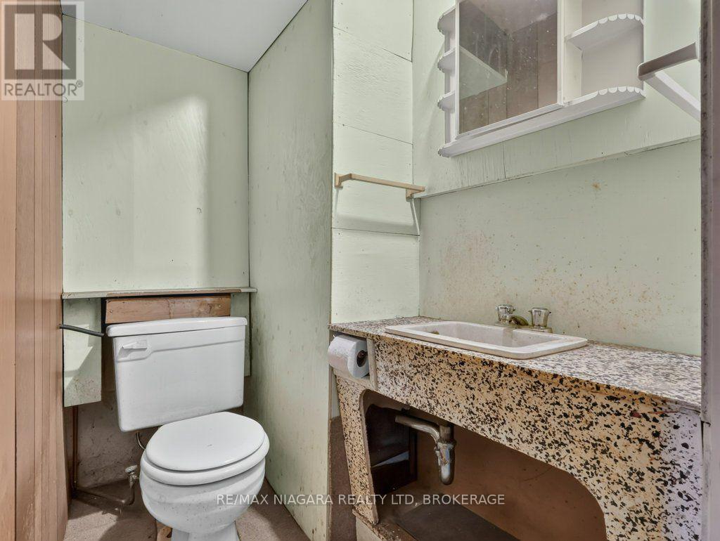 6127 Strohan Street, Niagara Falls, Ontario  L2J 3J3 - Photo 33 - X13552318