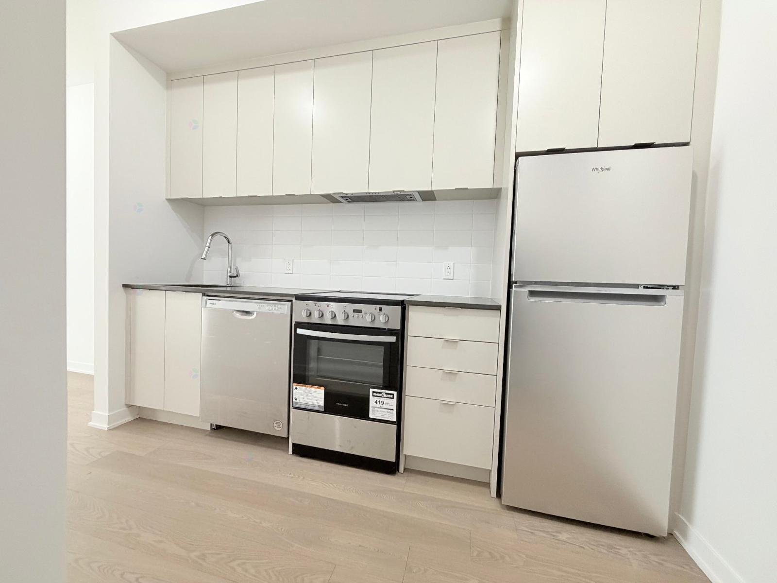 1485 Rue des Bassins|#426 Montréal (Le Sud-Ouest) Quebec Canada H3C1B7 4