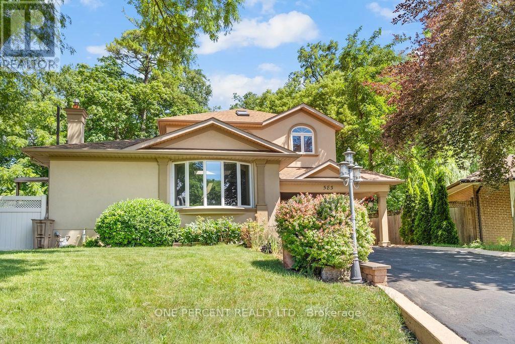 583 Stephens Crescent, Oakville, Ontario  L6K 1Y2 - Photo 2 - W13552340
