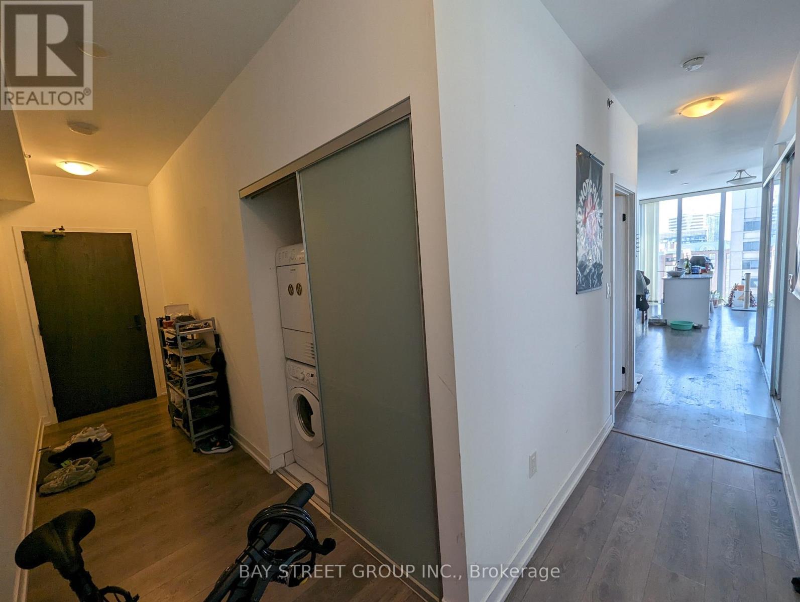2708 - 426 University Avenue, Toronto, Ontario  M5G 1S9 - Photo 2 - C13552358