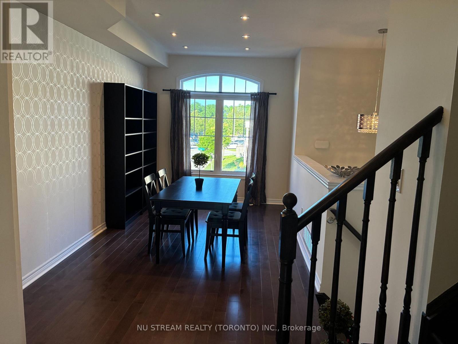 300 Delray Drive, Markham, Ontario  L6E 0R1 - Photo 5 - N13552376