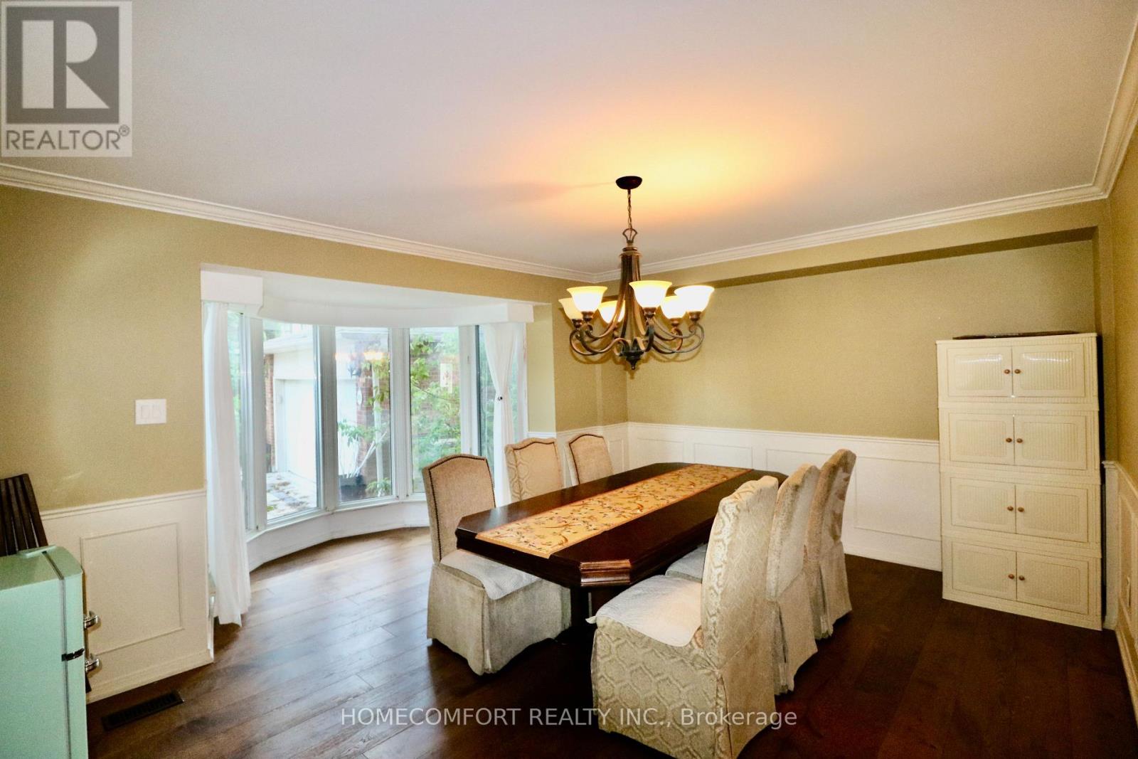12 Banbury Court, Aurora, Ontario  L4G 3M9 - Photo 4 - N13552388
